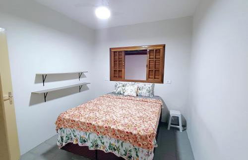 Casa Temporada Ubatuba perto da praia, check-in e out flexíveis com 5 vagas na garagem, wifi, churrasqueira - Foto 8