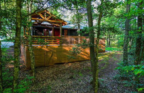 The Big Little Cabin - Hot Tub & Playground - Foto 18