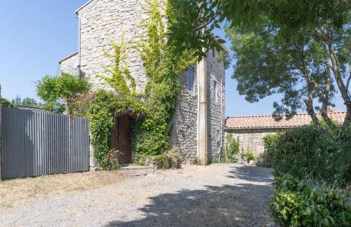 Belle Maison En Pierre Avec Piscine - Foto 26