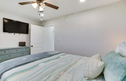 Port Sulphur Retreat with 2 Balconies and Arcade - Foto 14