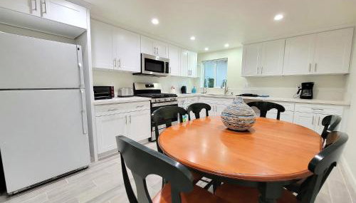 Modern 2BR Guest Suite w En-Suite Bathrooms 10 min to Rodeo Drive Near Kaiser and Cedars hospitals - Foto 2