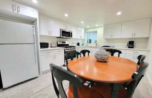 Modern 2BR Guest Suite w En-Suite Bathrooms 10 min to Rodeo Drive Near Kaiser and Cedars hospitals - Foto 2
