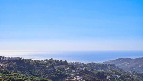 Penthouse 17A, Frigiliana 2 bedroom, Pool, Large Terrace and Amazing views in the center of Frigiliana HansOnHoliday Rentals - Photo 2