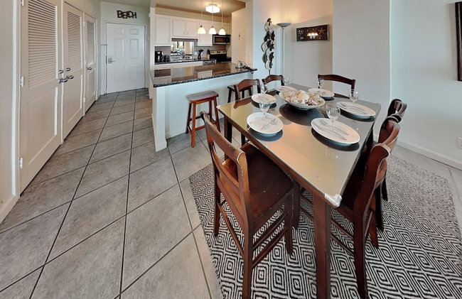 Beachfront Hideaway by Ryson Vacation Rentals - Foto 32