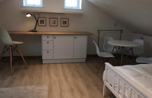 Oak Tree Studio - Photo 2