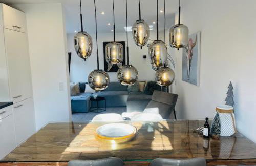 Erstklasssige moderne Apartwohnung 85 qm mit Terrasse und Garten - Foto 2