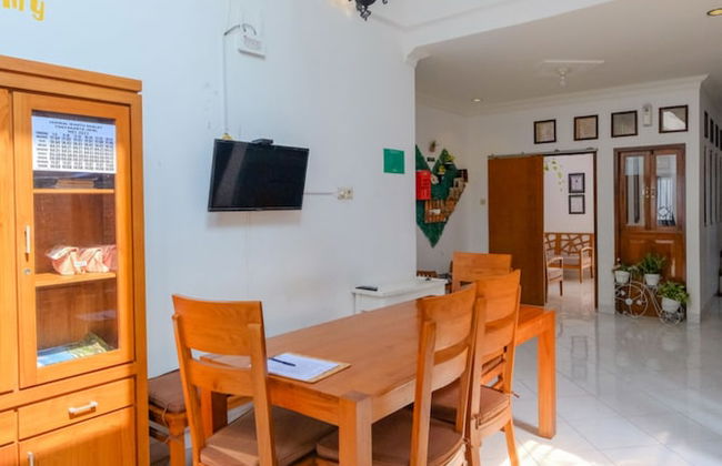 Homestay Jogja Dekat Masjid Jogokaryan by Simply Homy - Foto 6