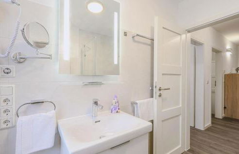 Amazing Apartment In Rechlin - Photo 20