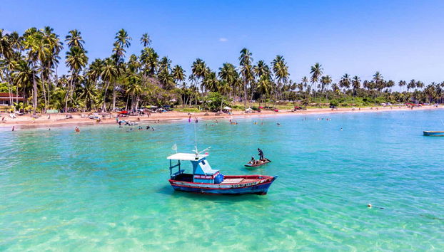 Barco en las playas de Maragogi