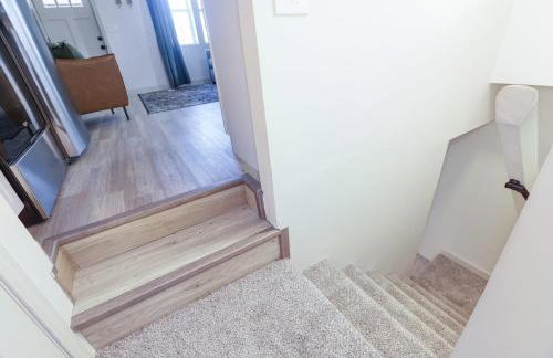 Lions Lair - 1 BR 1 BA Home Coffee Smrt TV Wifi - Photo 12