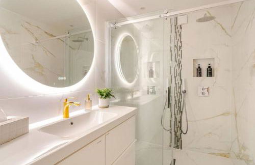 Nice Apartment with amazing view of Paris with private Parking - Foto 20