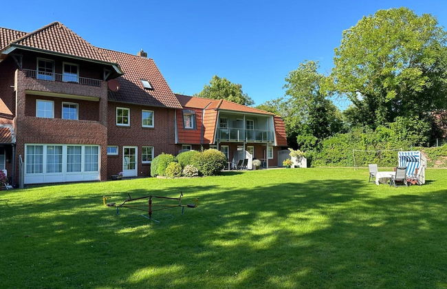 Coastal Comfort With Garden - Photo 12