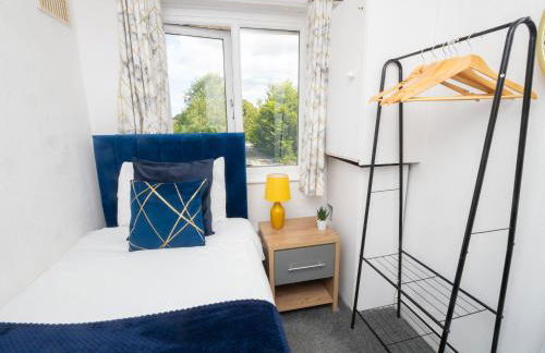 Spacious 3BR Home with Driveway Near NEC & Airport - Foto 41