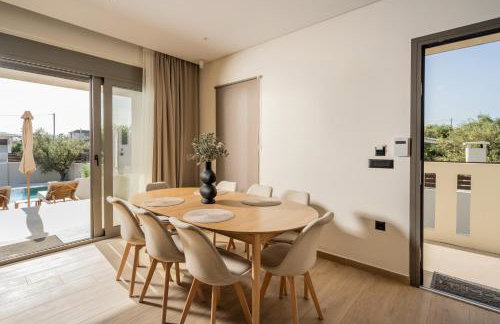 Cantouni Villa, Luxury 5BR Retreat with Pool & Jacuzzi Near Town by Villa Mana Gers - Photo 15