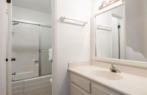 Crestview #3 bldg C 1 Bedroom plus Den / 2 Bathroom, close to town shuttle and short walk to village - Foto 5