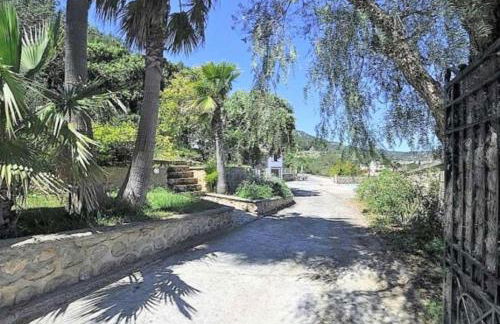 Villa LAS ENCINAS-en el pueblo de Esporles- Mallorca - Photo 29