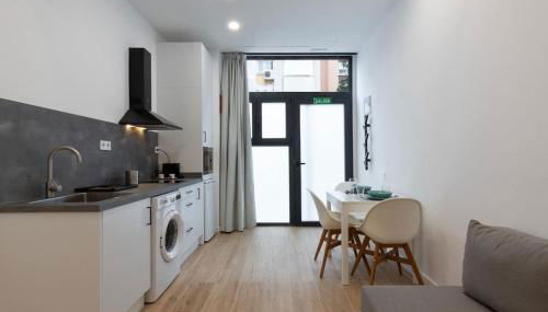 Nuevo loft en playa y cerca del centro, AC y Wifi - Foto 4, minibar