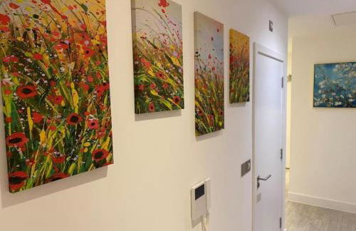 Exquisite & Contemporary 2 Bed Apartment w Parking 10 mins walk to Papworth, Addenbrookes hospitals & Bio Medical Campus - Foto 19