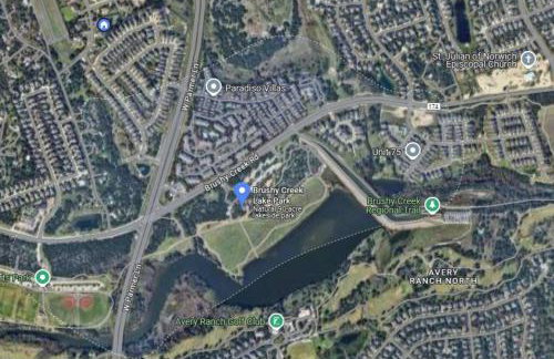 Stunning Spanish-Style Retreat with Pool Sleeps 28 - Foto 27