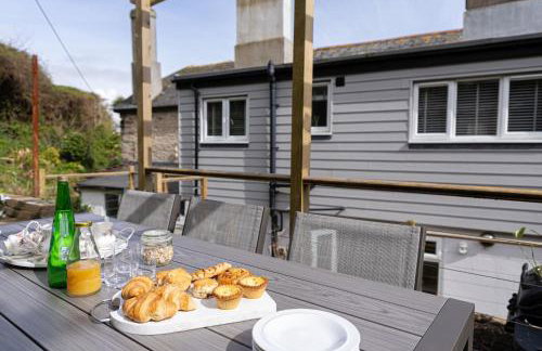 Bumble Cottage, Torcross - Heart of Torcross - Log burner - Ley views - Foto 33