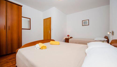 Apartments Bella - Foto 3, wardrobe