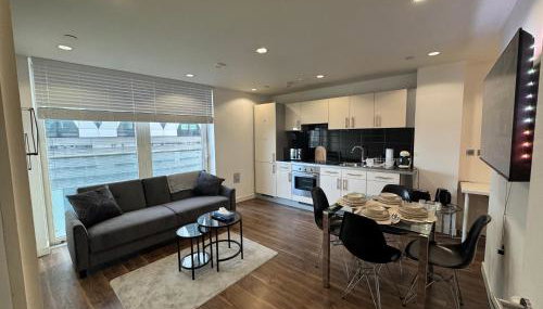 MediaCityUK - 2 Bedroom Modern Apartment - Foto 1