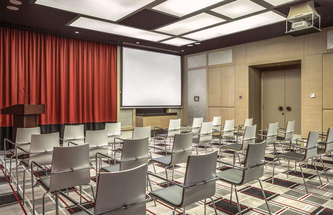 Capital Centre Arjaan by Rotana - Photo 49