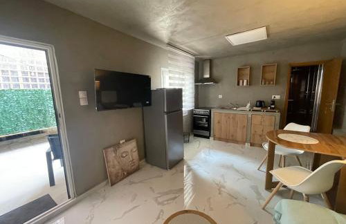 The Secret Studio - OAKA Stadium & nearby hospitals - Foto 33