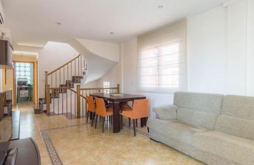 Grande Villa privada, 4 dormitorios , 3 baños, aire acondicionado , piscina, Wifi - ES-389-16 - Foto 3