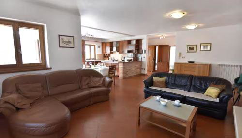 Flat with shared pool in Fiorini - Foto 2