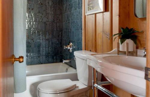 Twin Pines Casita - Big Yard, View, Porch, Hot Tub, & Charm - Foto 23