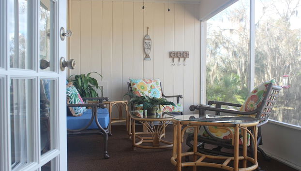 Coin salon dans le hall