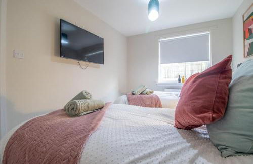 Hawick Apartment- 2-Bed in Coatbridge, Mins from Motorway to Glasgow - Foto 25