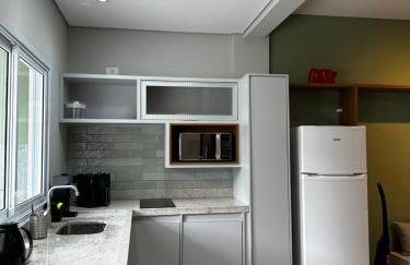 Studio com Garagem, Térreo com Acesso privativo e WIFI, a 5 Minutos do Centro - Foto 2