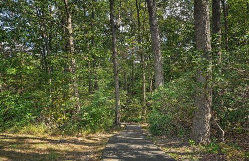 Burke Family Home with Deck and Easy City Access! - Foto 34