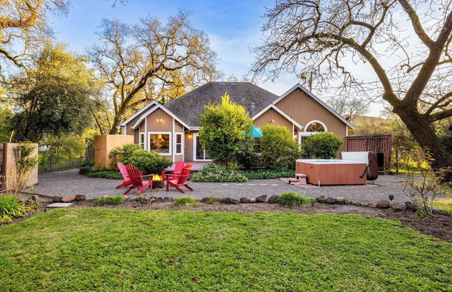 Valley of the Moon by Avantstay Tranquil Escape, Large Yard w/ Hot Tub & Fire Pit - Foto 7