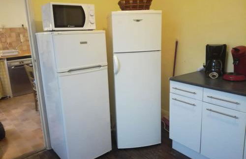 Gite au sein du Parc des Volcans d'Auvergne, tous commerces à pied - Photo 5