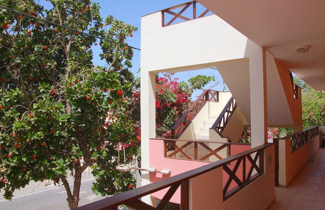 Nautilus Aparthotel - Photo 25