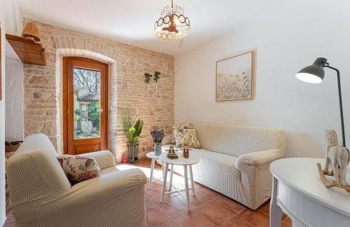 Traditionelle Steinfinca mit Spielbereich, Babybett, Waschmaschine, Liegen - Foto 7