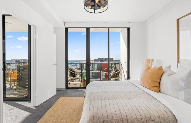Wollongong CBD Ocean View Apartment - Photo 3