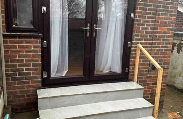 The Gated 2Bedroom Annex Dartford - Photo 4