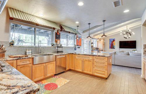 Horsey Hideaway Ranch House in Cave Creek! - Photo 10