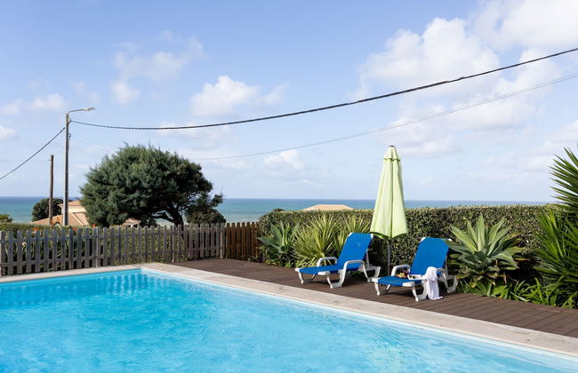 JOIVY Splendid 4-BR House w/Swimming Pool & Sea View - Foto 50