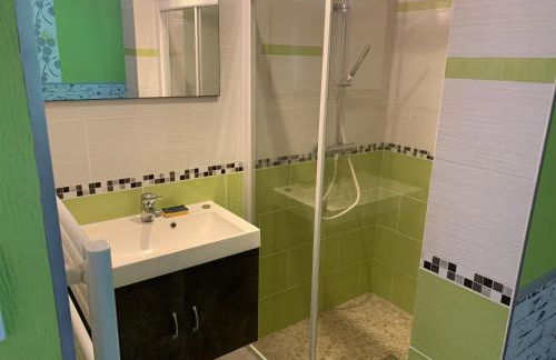 maison avec jardin et parking privé - Foto 17