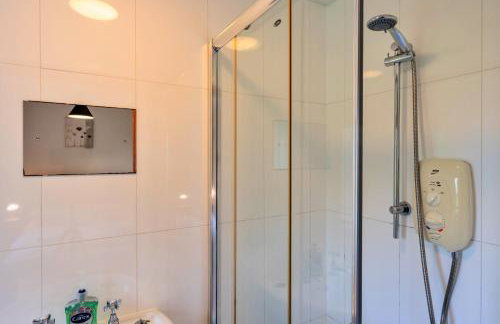 Finest Retreats - Tarkas Holt Log Cabin, Stowford - Foto 19