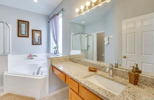 7 Mi to Disney: Kissimmee Home w/ Pool & Hot Tub! - Foto 14