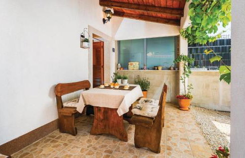 One-Bedroom Holiday Home In Bartici - Photo 8