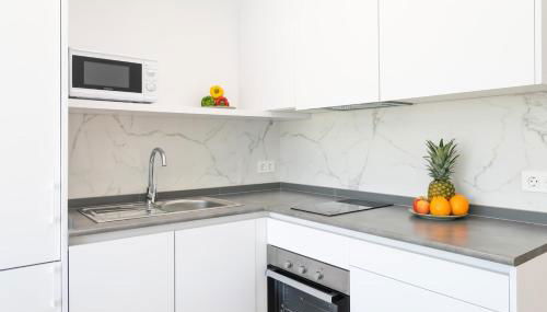 Modern and Stylish Apartment 2: Terrace and Pool - Foto 4