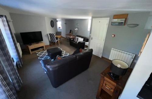 Stylish Historic Apartment - Sleeps 3 & Parking - Photo 23