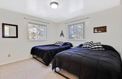 Cascade Cabin Mountain Getaway with Private Beach - Foto 36